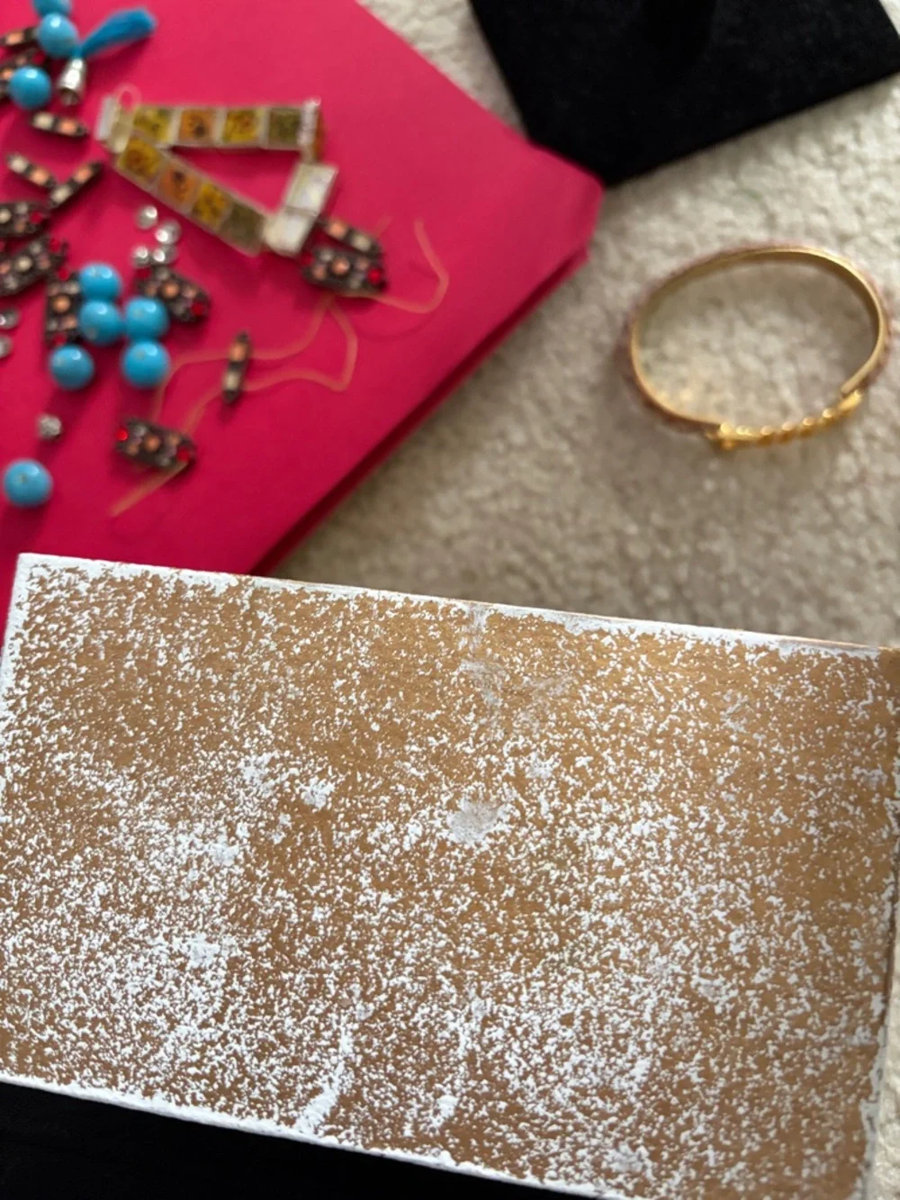 Lot/box Fashion Bracelets,bracelet/matching earrings & broken bracelet pieces - Picture 13 of 14
